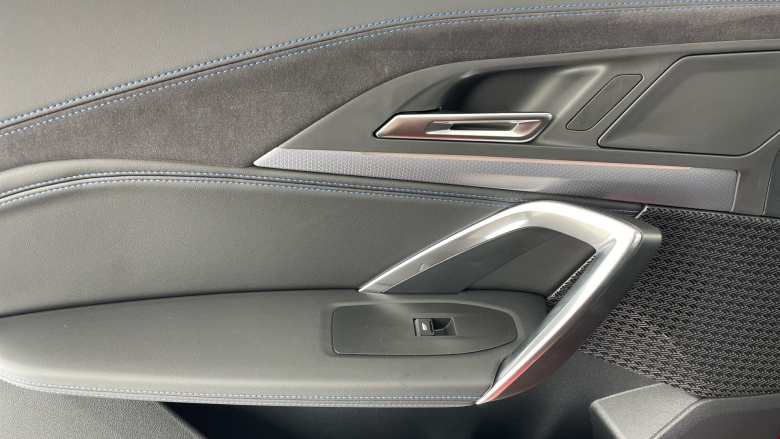 BMW iX2 230kW xDrive30 Shadow Edition 65kWh 5dr Auto Electric Hatchback